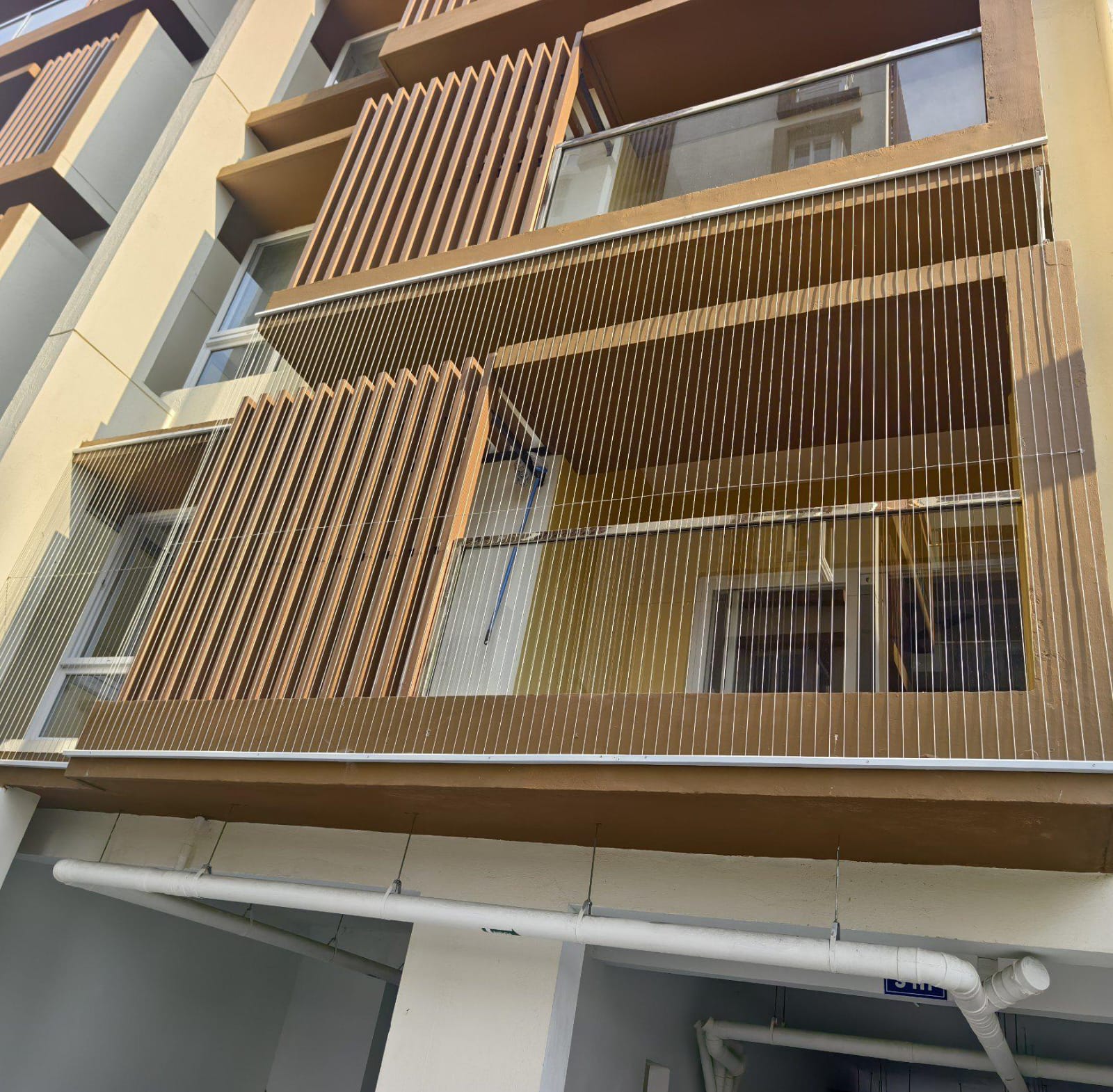 Balcony safety grill