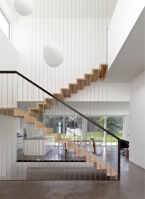 Staircase grill close view